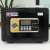 Két sắt điện tử DT25 màu đen.